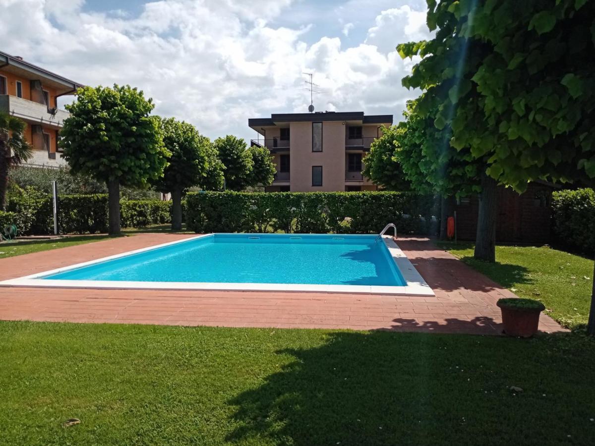 Casa Lugana 15 - Monolocale Con Piscina Fronte Lago Sirmione Exterior photo